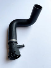 Top Upper Radiator Hose and outlet for Range Rover 4.4L V8 AJ 06-09 PCH501720