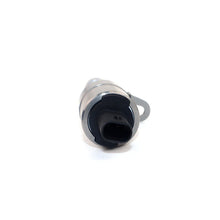 Car Oil Control Valve VVT Solenoid Valve For SAIC MG ZS MG5 Roewe Rx3 I5 1.5L Engine 10235235 Accessories
